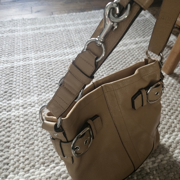 Coach Purse - Picture 4 of 7